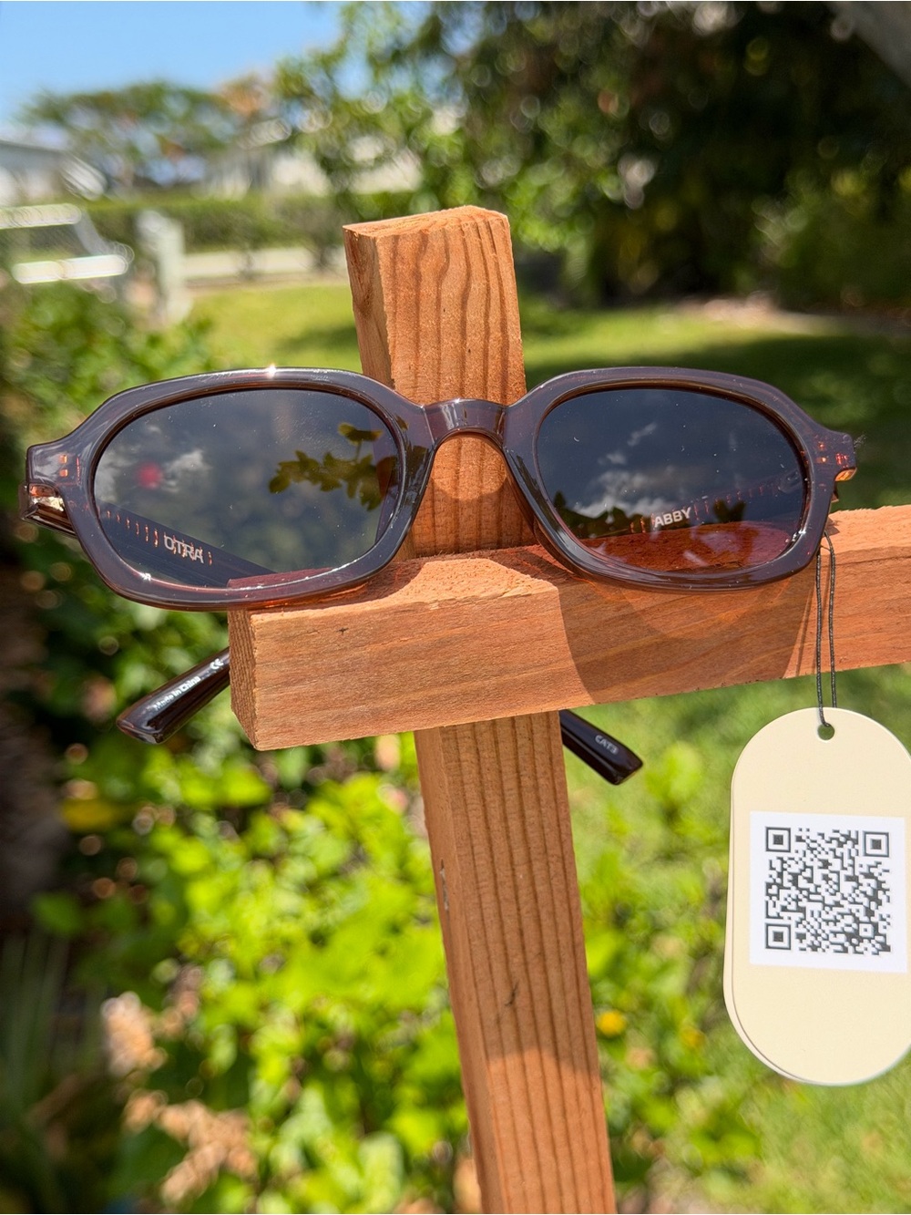 OTRA EYEWARE  Chocolate Sunglasses In Nia - Picture 7 of 14